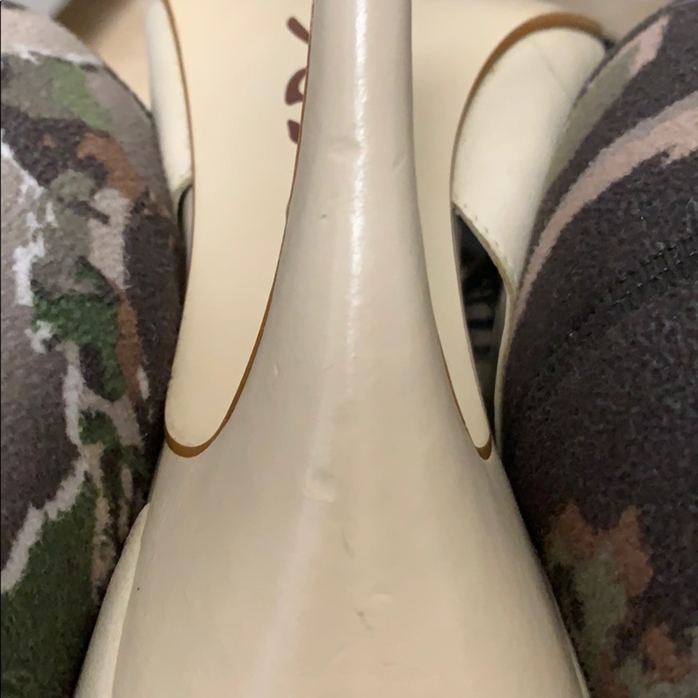 BCBGparis peep toe pums size 7.5B - Picture 8 of 8